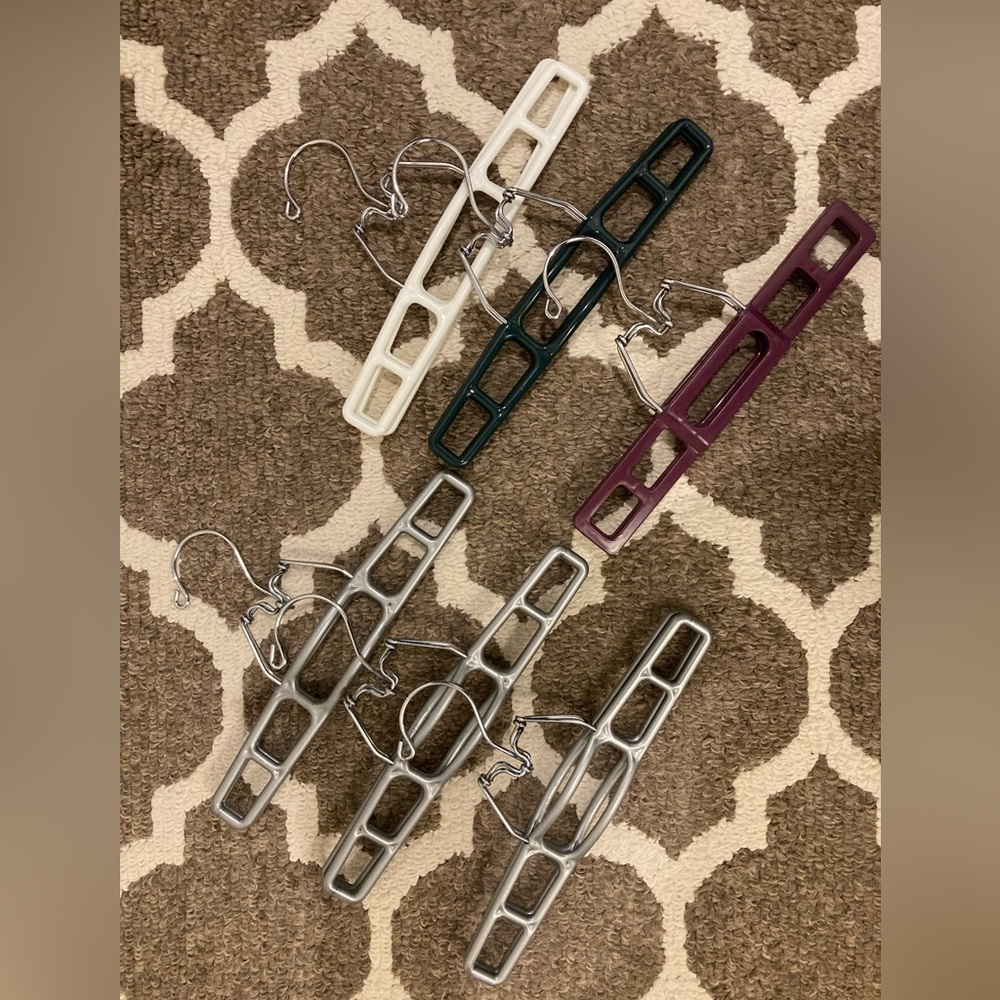 Set of 6 Pants/Skirts Hangers